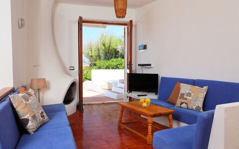 La Cala (Vgm615): Camera, Mobilia, Proprietà, Blu, Costruzione, Interior Design, Soggiorno, Casa, Tavolo, Pavimento