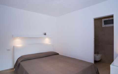 Canayli: Pianta, Shade, Mobili Da Esterno, Albero, Architettura, Immobiliare, Tempo Libero, Comfort, Lettino, Tinte E Ombre
