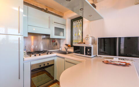 Cannigione 700: Cabinetry, Controsoffitto, Proprietà, Elettrodomestico Da Cucina, Cucina Stufa, Elettrodomestico, Legna, Cucina, Interior Design, Color Legno
