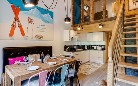 Tignes 392: Camera, Proprietà, Interior Design, Costruzione, Mobilia, Casa, Loft, Tavolo, Casa, Sala Da Pranzo