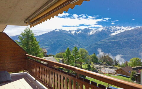 Viognier 5: Montagna, Geografia Montane, Proprietà, Cielo, Paesaggio Naturale, Immobiliare, Catena Montuosa, Tetto, Costruzione, Casa