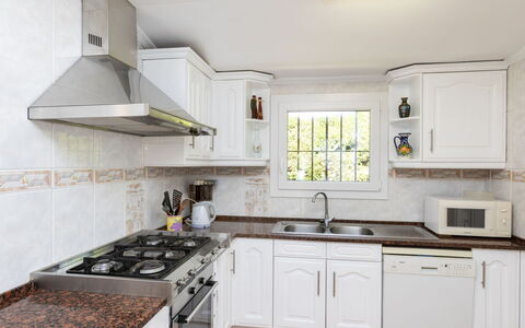 Origami: Cabinetry, Lavandino Della Cucina, Controsoffitto, Lavello, Proprietà, Costruzione, Rubinetto, Cucina Stufa, Cucina, Legna