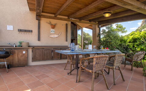 Il Muto: Tavolo, Mobilia, Legna, Costruzione, Interior Design, Sedia, Mobili Da Esterno, Albero, Cabinetry, Tavolo Esterno
