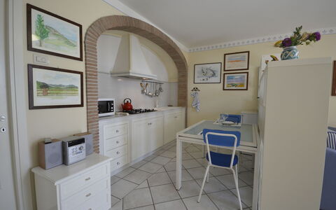 Casale Valentina: Proprietà, Camera, Costruzione, Mobilia, Casa, Immobiliare, Interior Design, Architettura, Pavimento, Appartamento