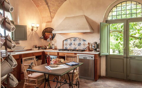 Fontanelle 16: Camera, Proprietà, Interior Design, Mobilia, Costruzione, Soffitto, Pavimento, Cucina, Controsoffitto, Casa