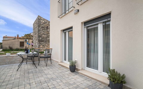 Dario: Proprietà, Costruzione, Casa, Immobiliare, Architettura, Casa, Parete, Camera, Facciata, Zona Residenziale