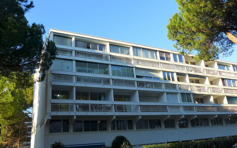 La Grande Motte 210: Architettura, Costruzione, Proprietà, Appartamento, Uso Misto, Condominio, Immobiliare, Casa, Facciata, Zona Residenziale