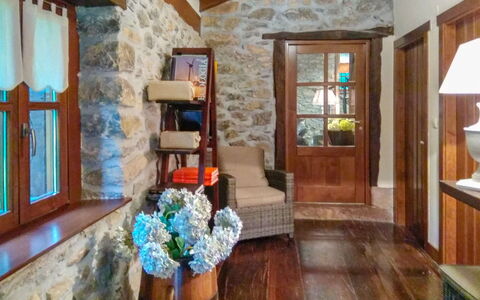 Uxaneko-Errota: Camera, Proprietà, Costruzione, Mobilia, Casa, Interior Design, Casa, Immobiliare, Soffitto, Pavimento