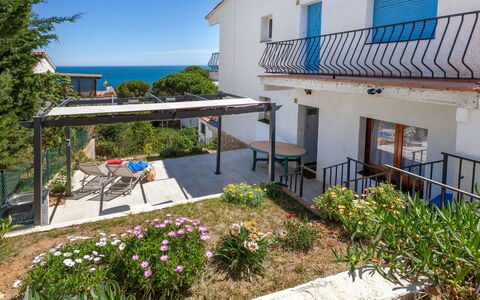 Geranis: Proprietà, Casa, Immobiliare, Costruzione, Zona Residenziale, Casa, Appartamento, Architettura, Villa, Vacanza