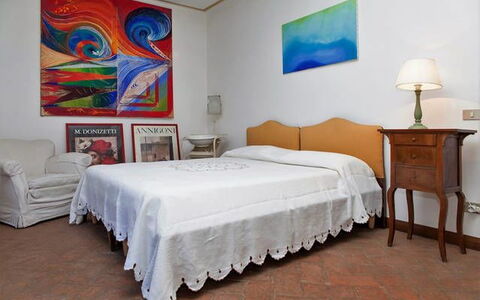 Residenza Marechiaro: Proprietà, Mobilia, Cornice, Tessile, Legna, Interior Design, Pavimento, Comfort, Pavimentazione, Immobiliare