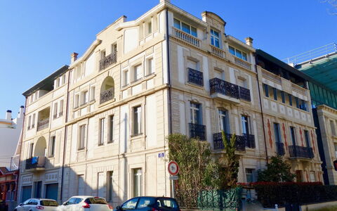 Villa Symphonie: Costruzione, Proprietà, Quartiere, Architettura, Cittadina, Zona Residenziale, Appartamento, Casa, Uso Misto, Facciata