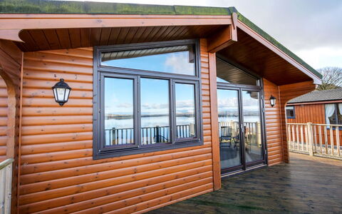 Loch Leven Lodge: Cielo, Finestra, Costruzione, Legna, Nube, Shade, Villetta, Raccordo, Casa
