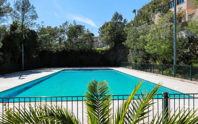 Saint-Raphaël 276: Acqua, Pianta, Cielo, Proprietà, Piscina, Costruzione, Verde, Azzurro, Rettangolo, Albero