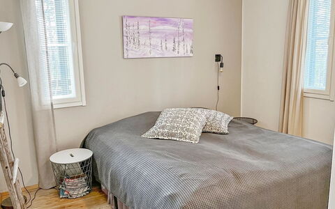 Lupporanta: Mobilia, Letto, Camera Da Letto, Bedding, Interior Design, Lenzuolo, Biancheria, Pavimento, Pavimentazione, Tessile