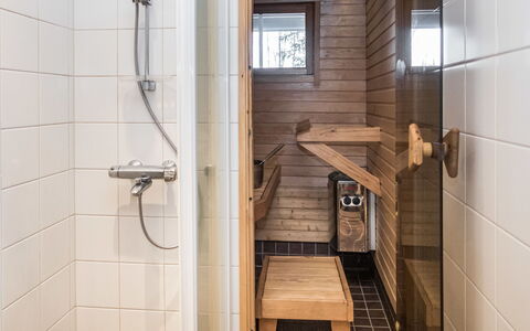 Kotka: Parete, Pavimentazione, Legna, Pavimento, Idraulico Fixture, Interior Design, Bagno, Idraulico, Camera, Gabinetto