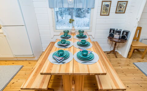 Keloranta: Legna, Mobilia, Pavimentazione, Interior Design, Pavimento In Legno, Pavimento, Color Legno, Plank, Latifoglie, Sala Da Pranzo