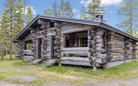 Kuontijärvi B: Legna, Raccordo, Villetta, Casa, Casa, Plank, Edifici Giardino, Log Cabin, Latifoglie, Portico