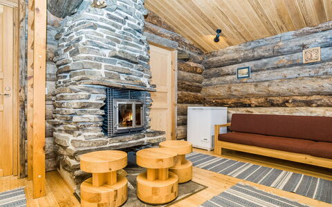Kuontijärvi B: Legna, Raccordo, Villetta, Casa, Casa, Plank, Edifici Giardino, Log Cabin, Latifoglie, Portico