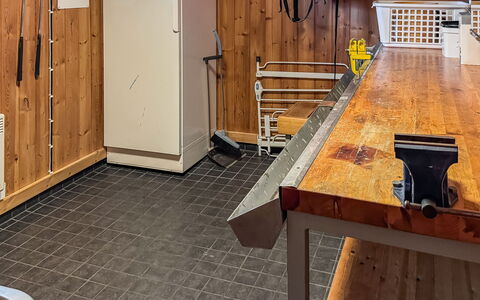 Sompsanniemi: Legna, Pavimentazione, Pavimento, Camera, Color Legno, Compensato, Latifoglie, Cabinetry, Mensola