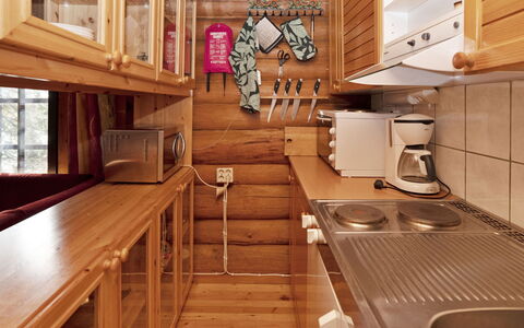 Metsämaja: Pavimentazione, Legna, Interior Design, Pavimento, Camera, Color Legno, Cucina, Mobilia, Latifoglie, Pavimento In Legno