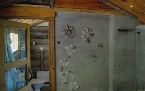 Rantapuro: Legna, Pavimentazione, Pavimento, Camera, Idraulico Fixture, Soffitto, Porta, Color Legno, Lavandino Del Bagno, Latifoglie