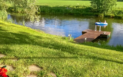 Hilupilttuu: Albero, Banca, Casa, Villetta, Lago, Stagno, Foresta, Log Cabin