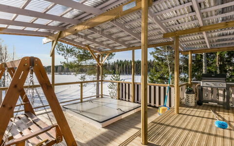 Villa Ebba: Legna, Portico, Latifoglie, Deck, Color Legno, Shade, Plank, Pavimento In Legno, Metallo, Legname