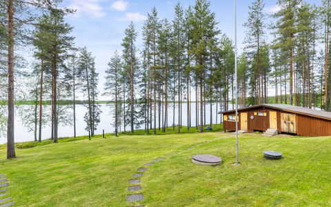 Järvelä: Erba, Lotto, Villetta, Prato, Giardino, Prato, Landscaping, Edifici Giardino, Cortile, Log Cabin