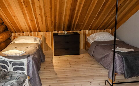 Peurankuoppa: Pavimentazione, Pavimento, Legna, Mobilia, Interior Design, Camera Da Letto, Letto, Camera, Soffitto, Illuminazione