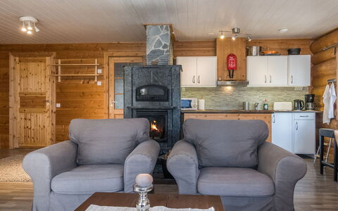 Aurora Cabin: Mobilia, Legna, Interior Design, Soggiorno, Casa, Camera, Pavimentazione, Tavolo, Divano, Pavimento
