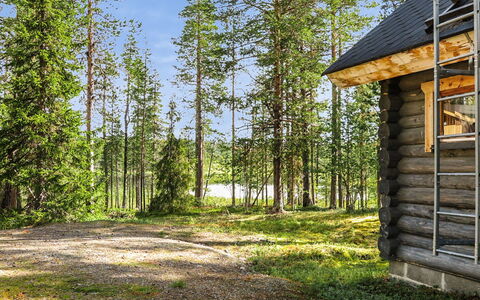 Luppo: Villetta, Casa, Casa, Edifici Giardino, Raccordo, Log Cabin, Agriturismo, Estate, Capannone, Cortile