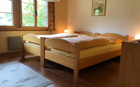 Träumli: Letto, Camera Da Letto, Bedding, Lenzuolo, Legna, Mobilia, Interior Design, Telaio Del Letto, Pavimentazione, Pavimento