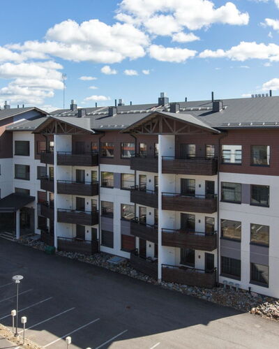 Nordic Chalet 9208