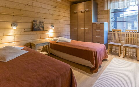 Villa Lumo (Ent. Ylläskyrö): Pavimento, Pavimentazione, Interior Design, Mobilia, Legna, Soffitto, Pavimento In Legno, Camera, Camera Da Letto, Letto