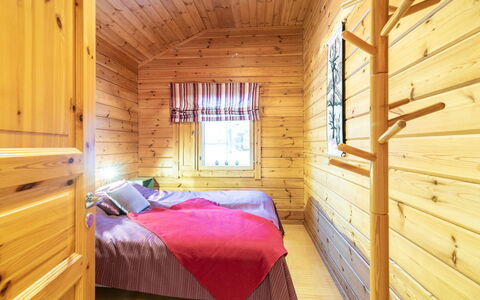 Lomaylläs H105 Pistopolku 2A: Waterway, Banca, Alveo, Lago, Villetta, Foresta, Canale, Serbatoio, Log Cabin
