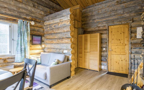 Lomaylläs G101 Tunturipolku 1A: Legna, Pavimentazione, Interior Design, Soffitto, Pavimento, Casa, Camera, Pavimento In Legno, Latifoglie, Log Cabin
