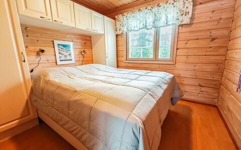 Ylläs-Ropo 5A: Legna, Camera Da Letto, Pavimento, Pavimentazione, Interior Design, Letto, Lenzuolo, Mobilia, Camera, Bedding