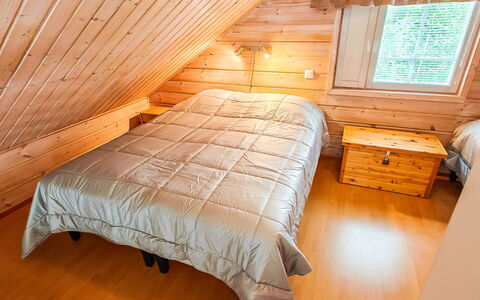 Ylläs-Ropo 5A: Legna, Pavimentazione, Pavimento, Mobilia, Camera Da Letto, Casa, Soffitto, Interior Design, Attico, Color Legno