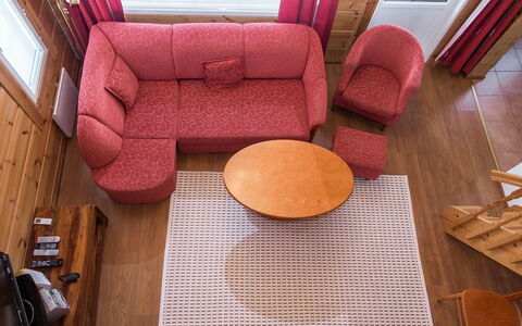 Peiponpesä a: Legna, Pavimentazione, Pavimento, Mobilia, Interior Design, Soggiorno, Color Legno, Camera, Appartamento, Latifoglie