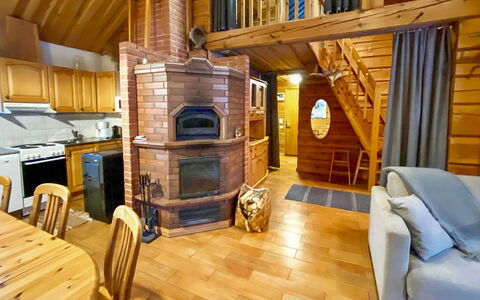 Vuonkuma: Legna, Soffitto, Villetta, Interior Design, Latifoglie, Log Cabin, Color Legno, Camera, Soggiorno, Divano