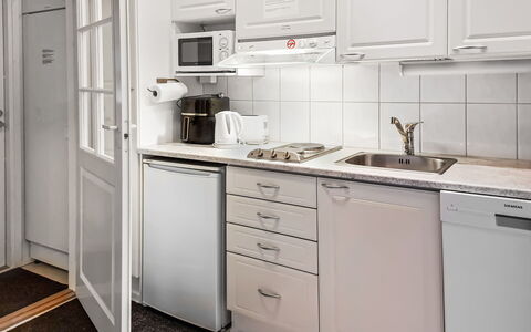 Yllästar 1 As 211: Cucina, Elettrodomestico Da Cucina, Apparecchio Major, Controsoffitto, Lavello, Cabinetry, Interior Design, Lavandino Della Cucina, Mobilia, Elettrodomestico