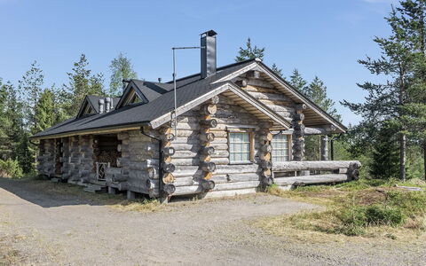 Kelovalta 7B: Legna, Raccordo, Villetta, Casa, Casa, Plank, Edifici Giardino, Log Cabin, Latifoglie, Portico