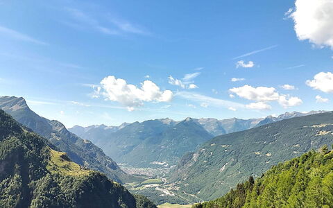 Rustico Cà Dru Lurenz: Montagna, Cielo, Geografia Montane, Blu, Collina, Catena Montuosa, Paesaggio Naturale, Highland, Nube, Cresta