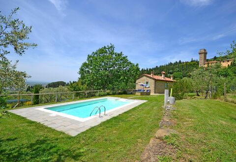 Villa Il Palazzone: Proprietà, Piscina, Casa, Immobiliare, Estate, Costruzione, Casa, Erba, Zona Residenziale, Vacanza