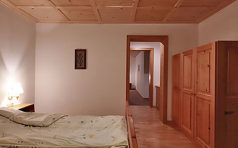 Tschagguns 210: Soffitto, Camera, Proprietà, Parete, Mobilia, Costruzione, Pavimento, Interior Design, Letto, Pavimento In Legno