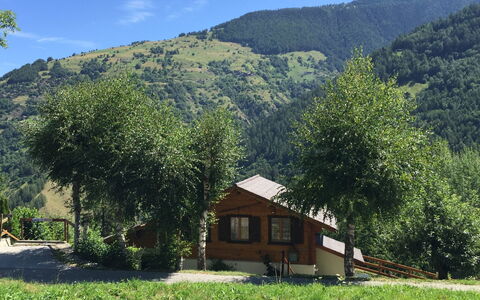 Le Raccard: Proprietà, Casa, Montagna, Paesaggio Naturale, Natura Selvaggia, Albero, Casa, Area Rurale, Hill Station, Immobiliare