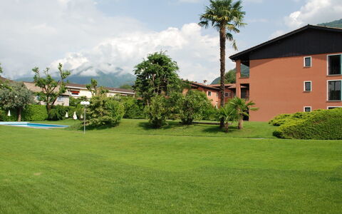 Sabrina App. 006: Proprietà, Prato, Erba, Verde, Lotto, Casa, Zona Residenziale, Casa, Immobiliare, Estate
