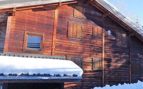Le Taguy: Inverno, Neve, Proprietà, Casa, Congelamento, Casa, Tetto, Ghiaccio, Cielo, Parete