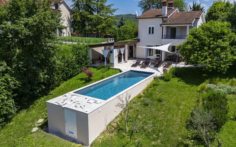 Klementini: Piscina, Casa, Giochi D'Acqua, Estate, Backyard, Landscaping, Villa, Eco Hotel, Cortile