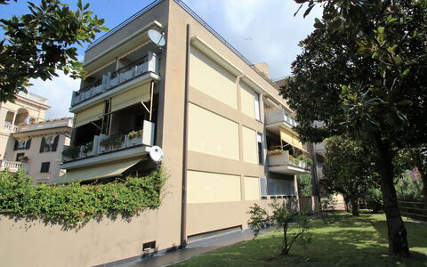 Caterina: Proprietà, Costruzione, Architettura, Casa, Zona Residenziale, Immobiliare, Quartiere, Casa, Appartamento, Uso Misto
